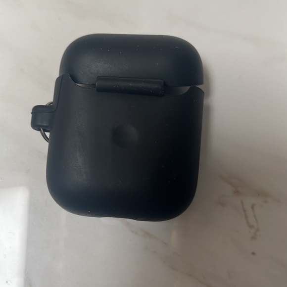 AirPod case - Picture 2 of 3